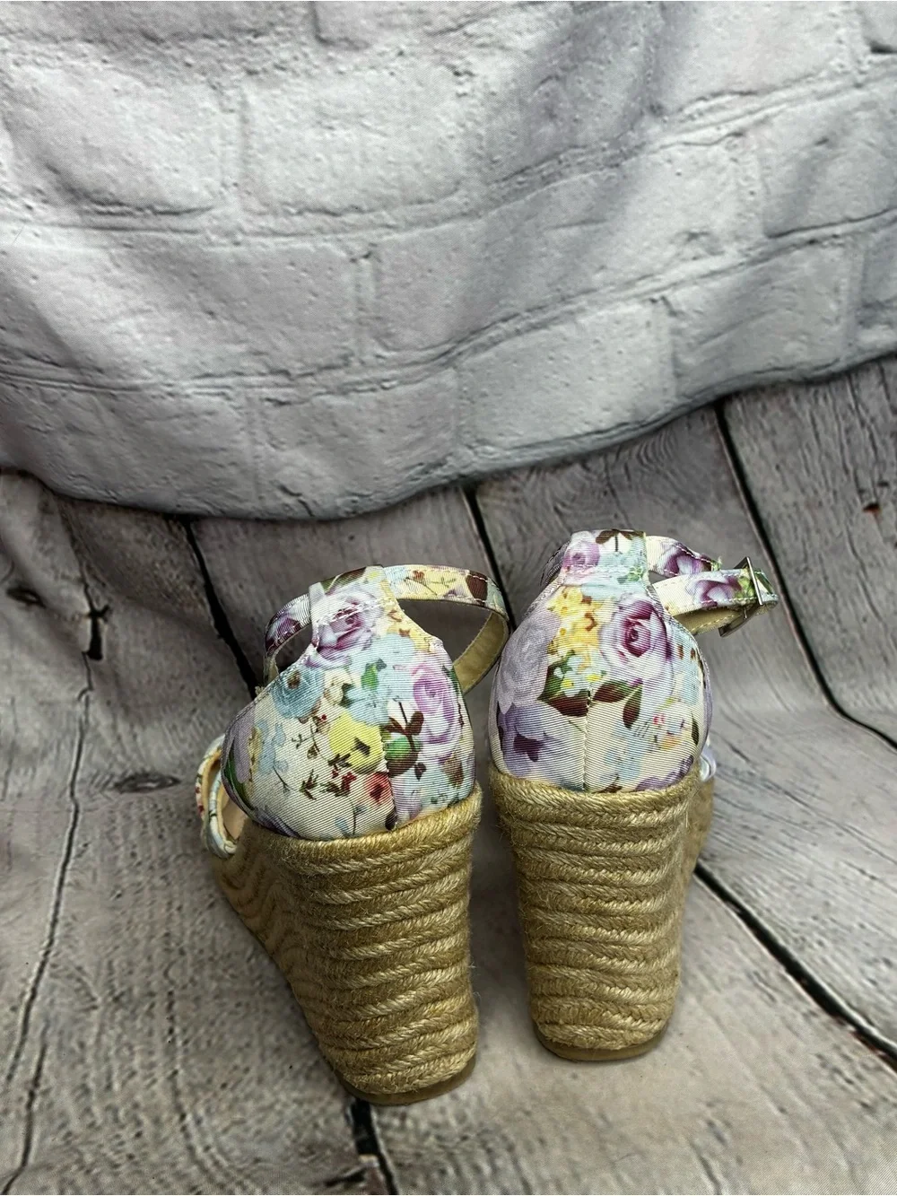 Christian Siriano Women’s Floral Espadrille Wedge Strappy Fairy Whimsy Sandals 8